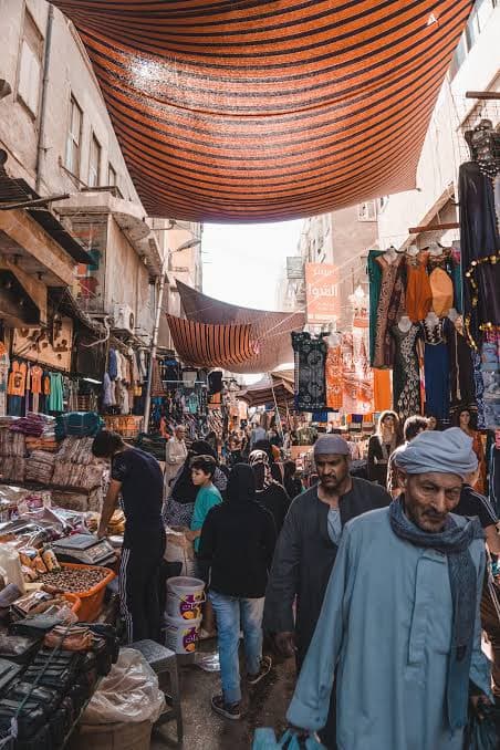 Egyptian Customs and Habits Every Tourist Should Know