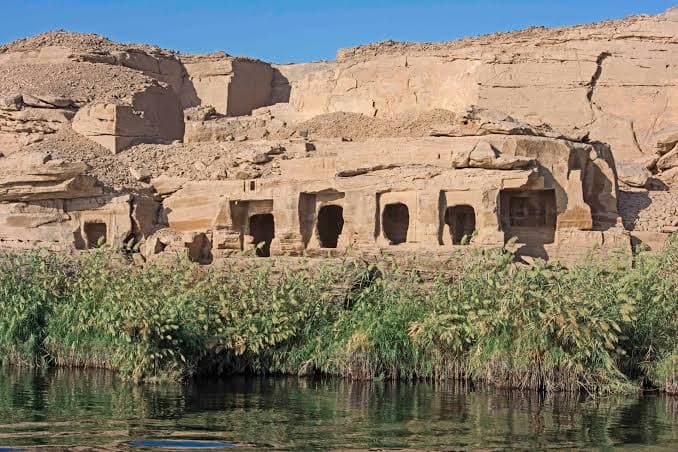 Gebel El-Silsila: The Sandstone Gateway of Ancient Egypt