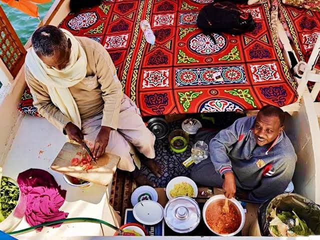 Egyptian Hospitality: Why Visitors Feel So Welcome